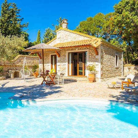 Villa Nionios Vlachopoulatika Экстерьер фото