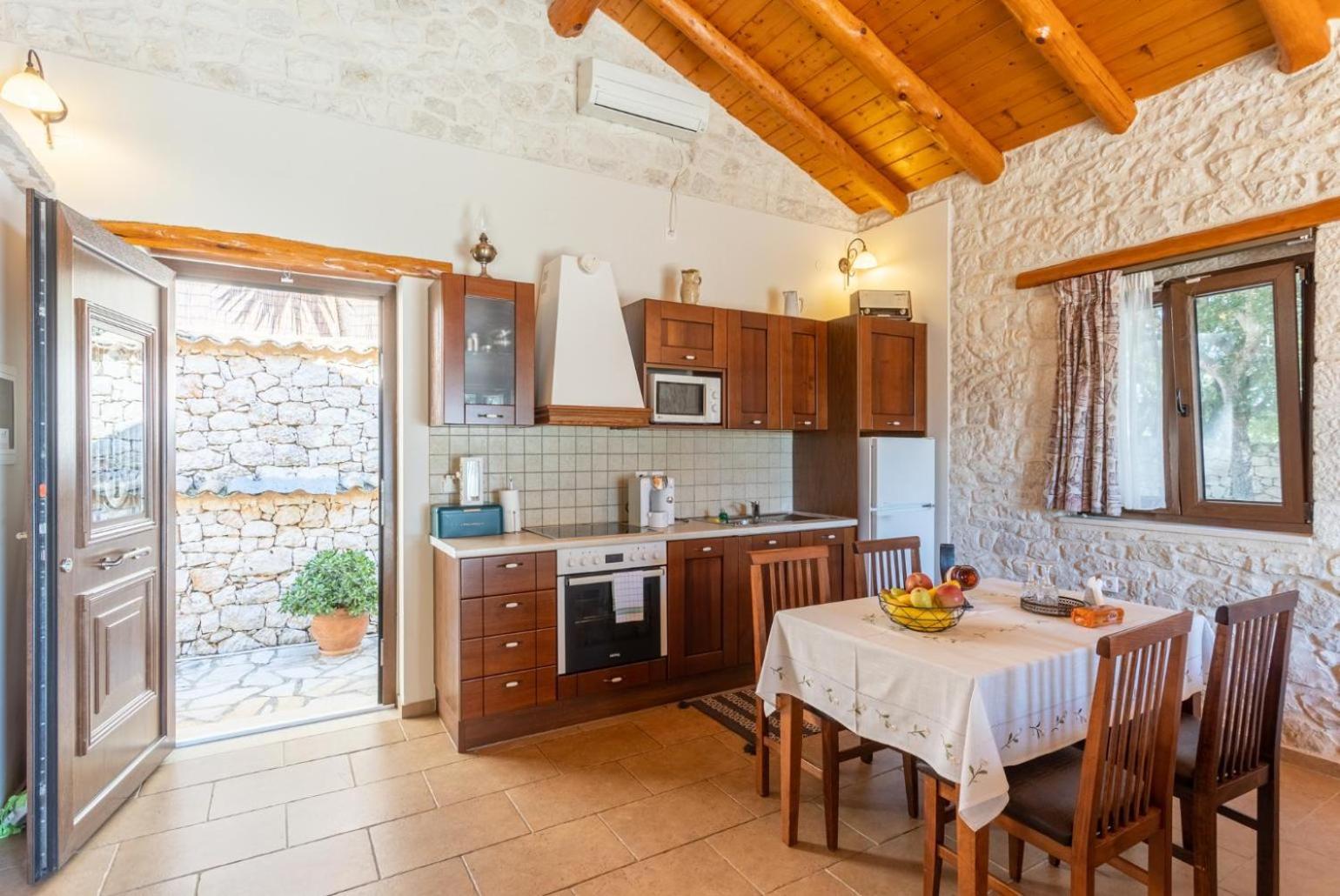 Villa Nionios Vlachopoulatika Экстерьер фото